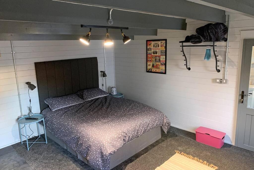 Cosy, Self-Contained Garden Room In City Centre! Hereford Extérieur photo